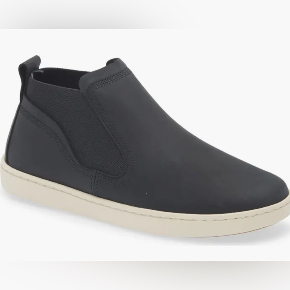 OluKai Pehuea Sneaker (Women) New with Tags